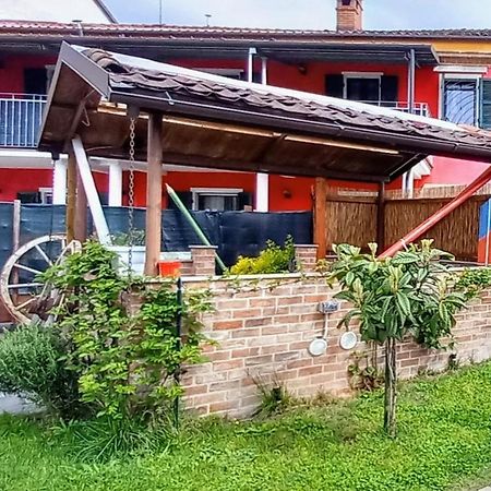Casa Appartamento Vacanze La Fermata Delle Rondini Castello di Annone Zewnętrze zdjęcie