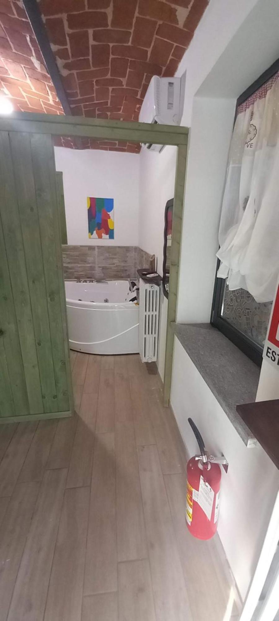 Casa Appartamento Vacanze La Fermata Delle Rondini Castello di Annone Zewnętrze zdjęcie